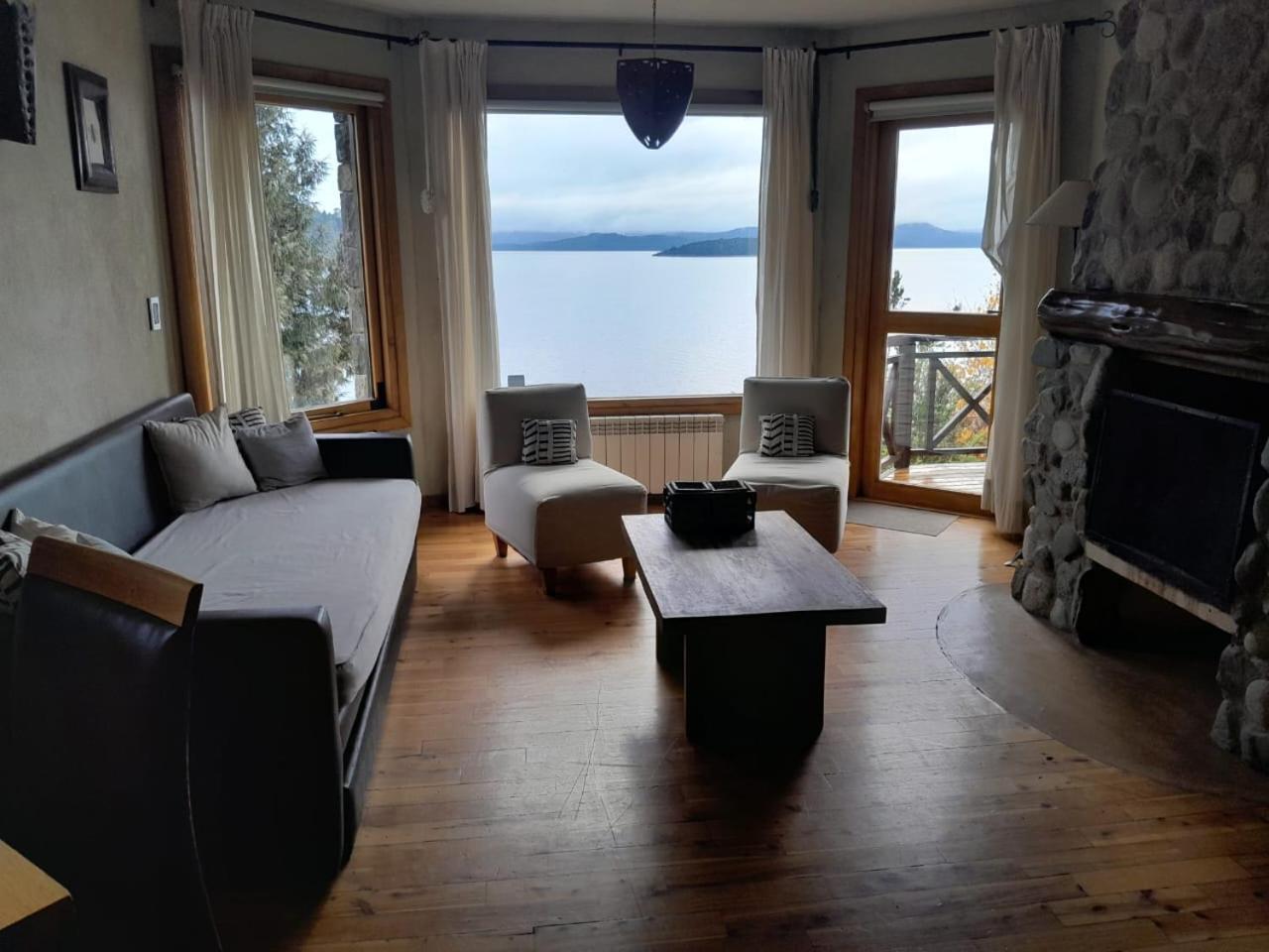 Lirolay Suites - Apart Hotel San Carlos de Bariloche Eksteriør billede